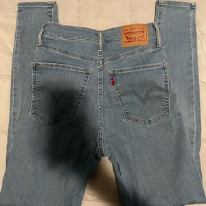 Levi jeans